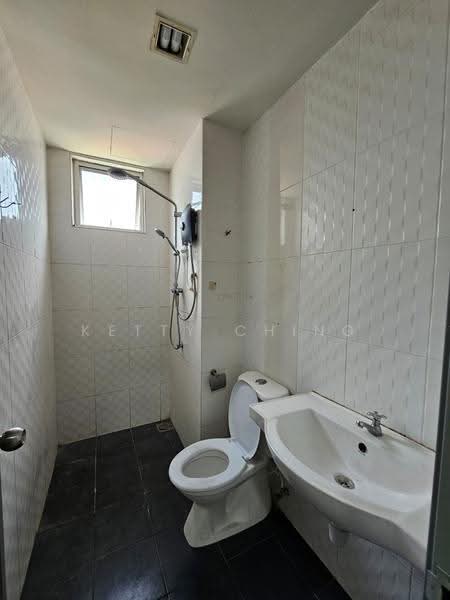 Condominium for Rent at 228 Kondominium - Ketty Ching - Bathroom - PropertyGuru.com.my