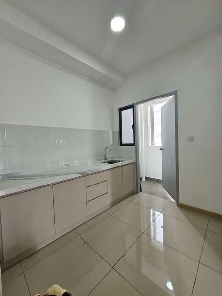 Service Residence for Sale at MIRA at Shorea Park - Sharon Lai - Kitchen - PropertyGuru.com.my