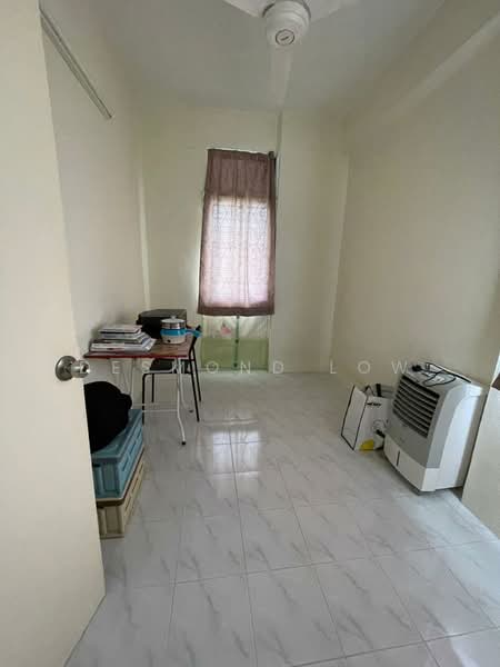 Rumah Flat untuk Dijual di Taman Sri Setia - Desmond Low - PropertyGuru.com.my