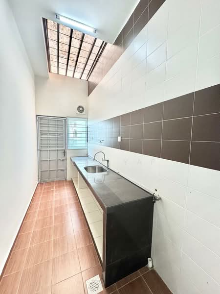 Cluster House for Sale in Bukit Indah (Iskandar Puteri (Nusajaya)) - Jean Yap - Kitchen - PropertyGuru.com.my