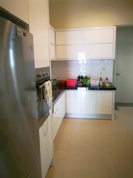 Kondominium untuk Dijual di Surian Residences - Lavene Lim - Kitchen - PropertyGuru.com.my