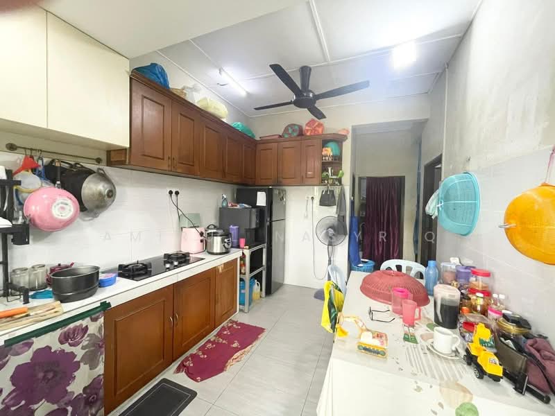 Rumah Teres 1 Tingkat untuk Dijual di Klang (Selangor) - Amirul Nasyriq - Kitchen - PropertyGuru.com.my