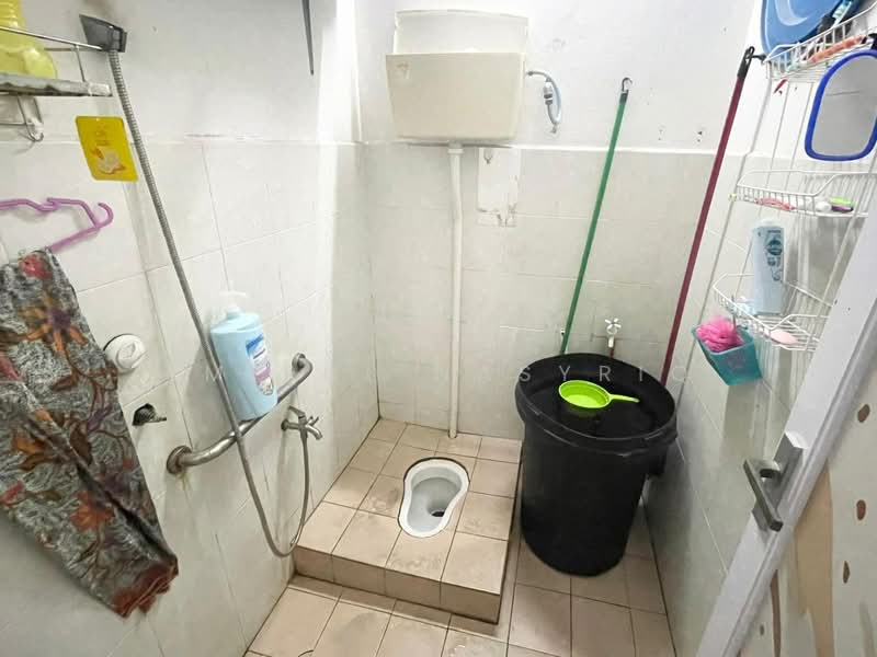 Rumah Teres 1 Tingkat untuk Dijual di Klang (Selangor) - Amirul Nasyriq - Bathroom - PropertyGuru.com.my
