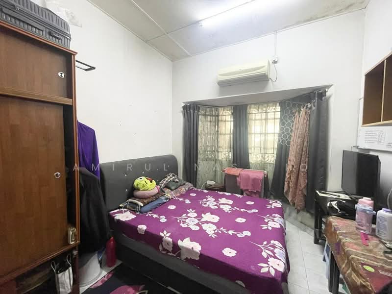 Rumah Teres 1 Tingkat untuk Dijual di Klang (Selangor) - Amirul Nasyriq - Bedroom - PropertyGuru.com.my