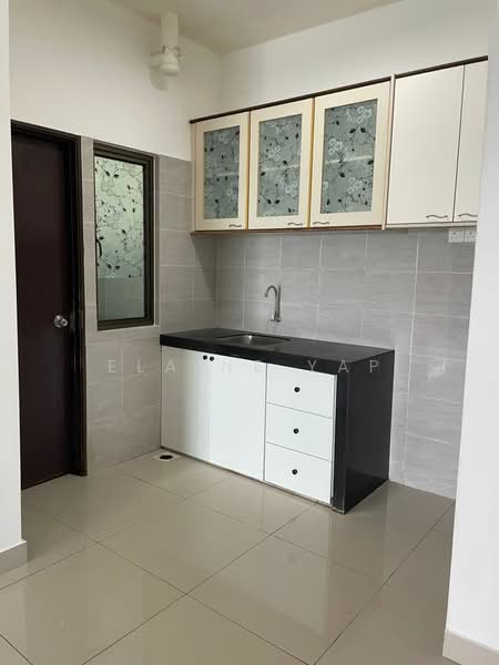 Condominium for Rent at Residensi Zamrud - Elaine Yap - Kitchen - PropertyGuru.com.my