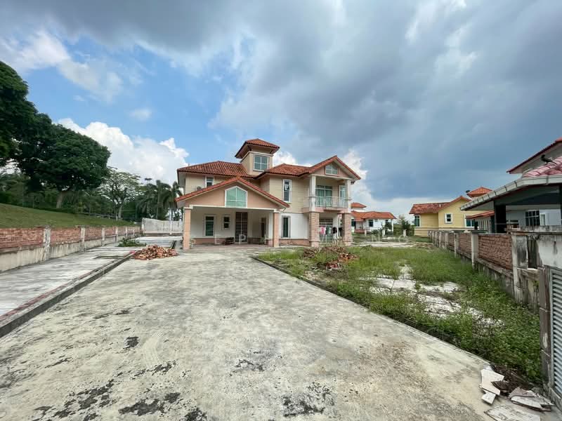 Bungalow for Sale in Bandar Putra (Kulai) - Joseph Wong - Exterior - PropertyGuru.com.my