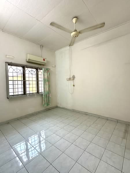 Shop for Rent in Taman Melaka Baru (Batu Berendam) - Kellyn Foo - PropertyGuru.com.my
