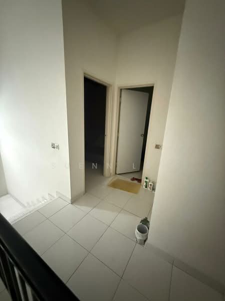 Rumah Teres 2 Tingkat untuk Dijual di Setia Tropika (Johor Bahru) - Suenn Low - Corridor - PropertyGuru.com.my