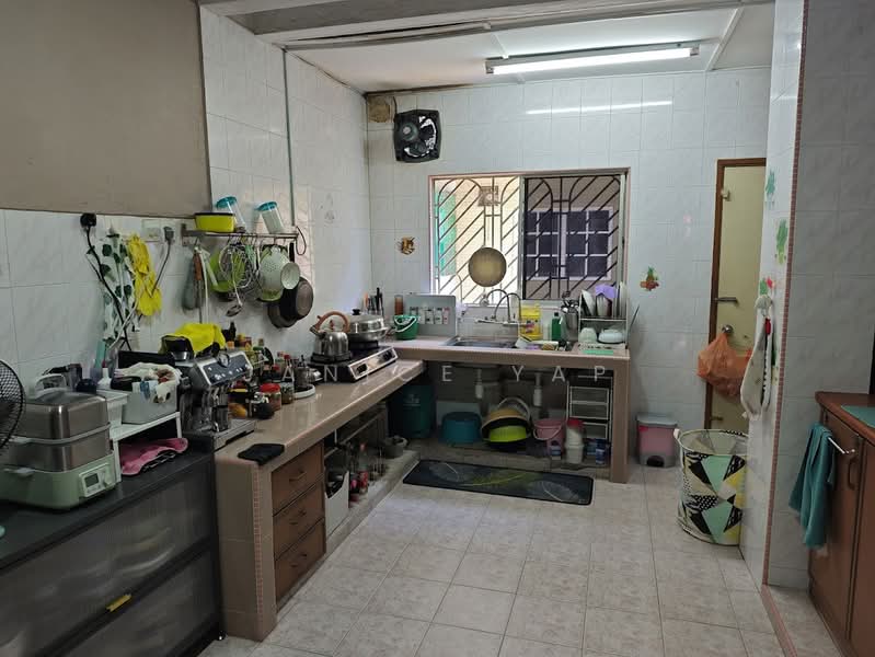 Rumah Teres 2 Tingkat untuk Dijual di Taman Putra (Ampang) - Janice Yap - Kitchen - PropertyGuru.com.my
