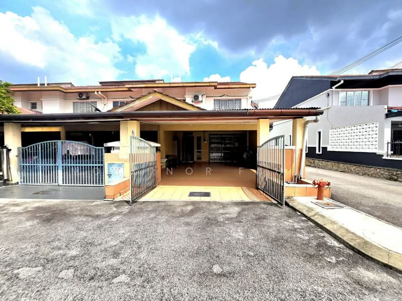 2-storey Terraced House for Sale in Rawang (Selangor) - Mohd Nor Fahmi - Exterior - PropertyGuru.com.my