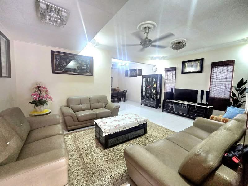 2-storey Terraced House for Sale in Rawang (Selangor) - Mohd Nor Fahmi - Living Room - PropertyGuru.com.my