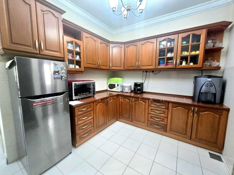 2-storey Terraced House for Sale in Rawang (Selangor) - Mohd Nor Fahmi - Kitchen - PropertyGuru.com.my