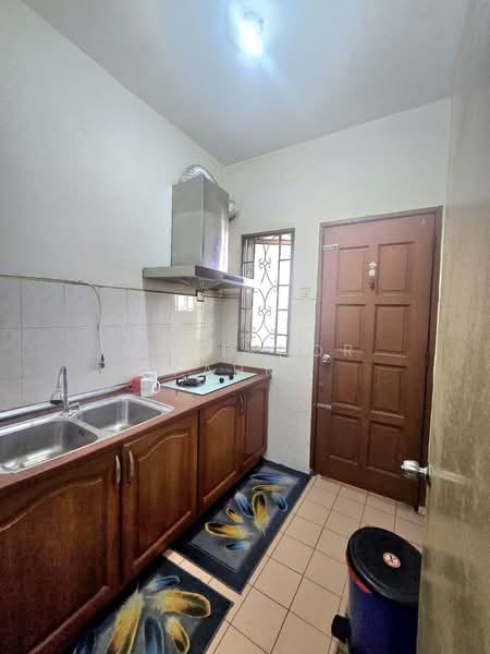 2-storey Terraced House for Sale in Rawang (Selangor) - Mohd Nor Fahmi - Kitchen - PropertyGuru.com.my