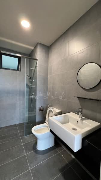 Servis Apartment untuk Disewa di Sunway Avila Residences - James Wong - Bathroom - PropertyGuru.com.my