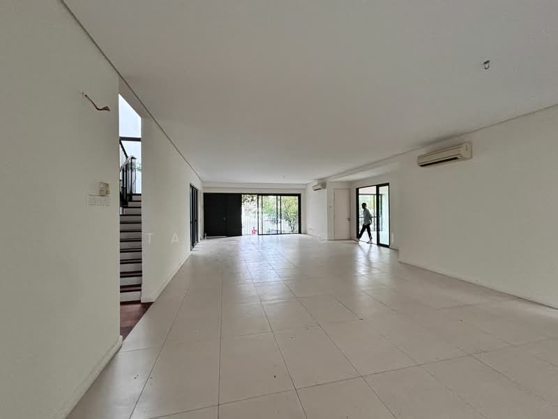 Rumah Teres 3 Tingkat untuk Dijual di Batu Uban (Gelugor) - Tan Jing Yi - Living Room - PropertyGuru.com.my