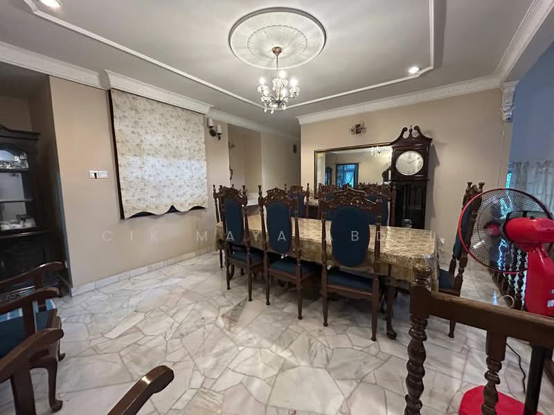 Rumah Banglo untuk Dijual di Ampang Jaya (Ampang) - Cik Maya Abdul - Dining Room - PropertyGuru.com.my