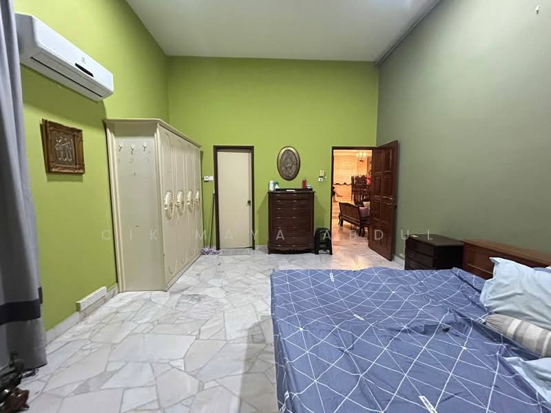 Rumah Banglo untuk Dijual di Ampang Jaya (Ampang) - Cik Maya Abdul - Bedroom - PropertyGuru.com.my