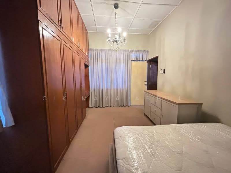 Rumah Banglo untuk Dijual di Ampang Jaya (Ampang) - Cik Maya Abdul - Bedroom - PropertyGuru.com.my