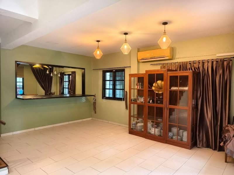 Rumah Banglo untuk Dijual di Kampung Bahru (Johor Bahru) - Sze Lee - Living Room - PropertyGuru.com.my