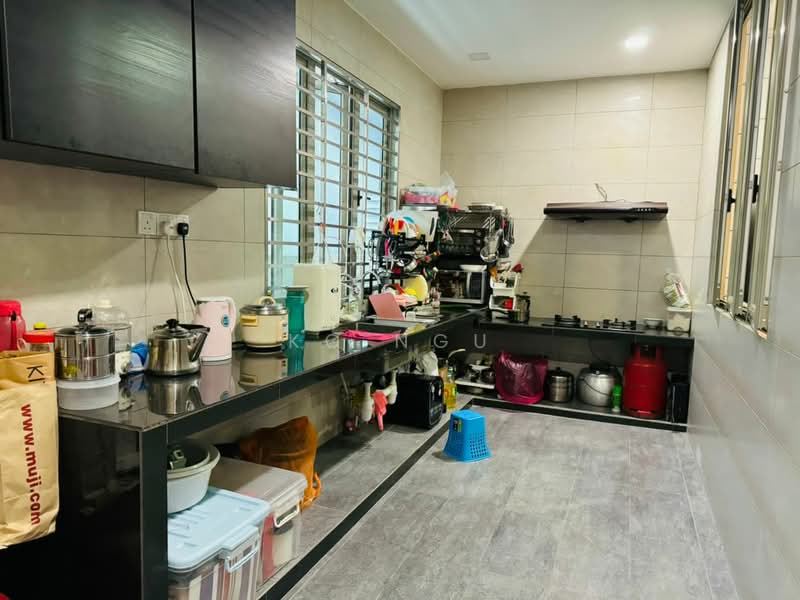 Rumah Berkembar untuk Dijual di Seri Kembangan (Selangor) - KC Ngu - Kitchen - PropertyGuru.com.my