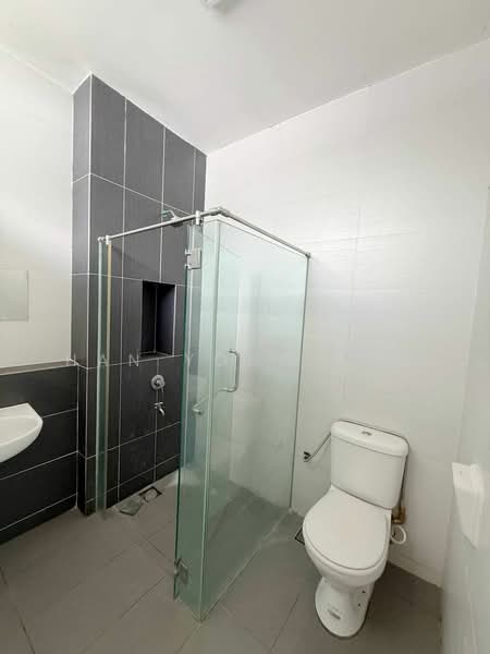Rumah Kluster untuk Dijual di Taman Adda Heights (Tebrau) - Han Yong Ang - Bathroom - PropertyGuru.com.my
