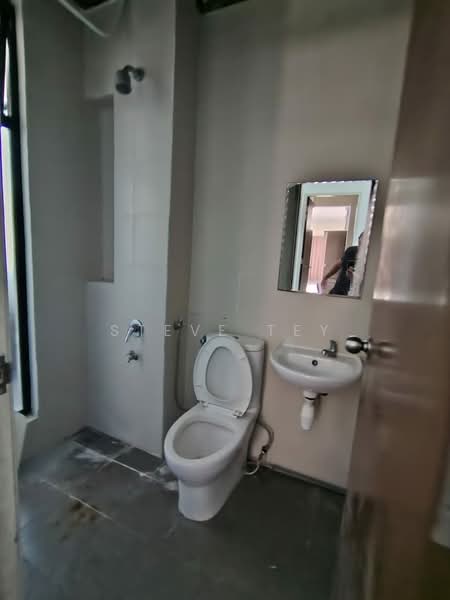 2-storey Terraced House for Rent in Gelang Patah (Johor) - Steve Tey - Bathroom - PropertyGuru.com.my