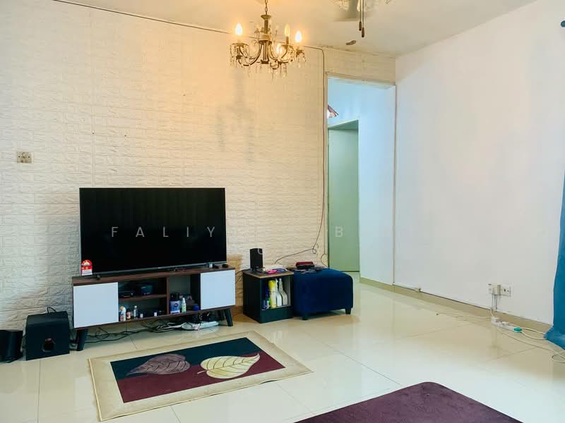 Apartment for Sale at Pangsapuri Sri Meranti - Faliyana binti Muda - PropertyGuru.com.my