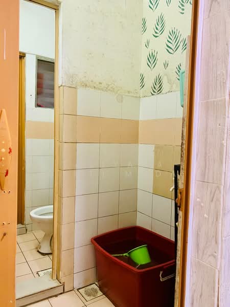 Apartment for Sale at Pangsapuri Sri Meranti - Faliyana binti Muda - PropertyGuru.com.my
