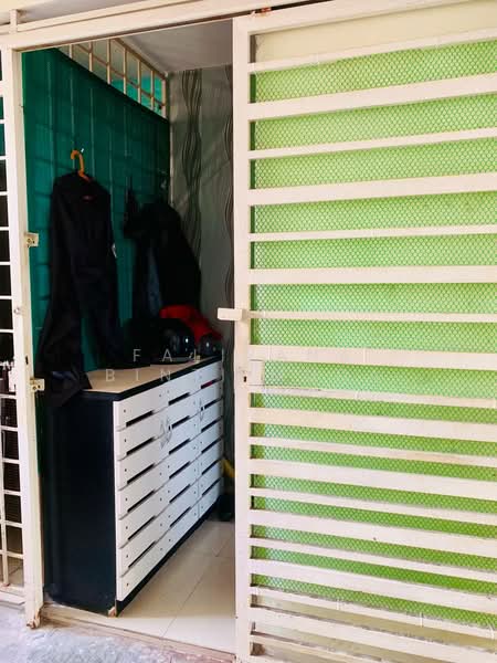 Apartment for Sale at Pangsapuri Sri Meranti - Faliyana binti Muda - PropertyGuru.com.my