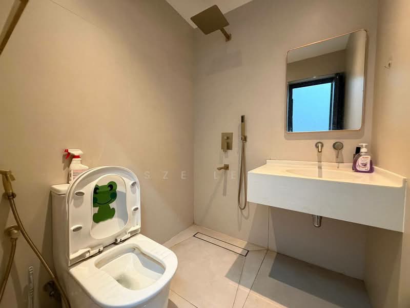 Kondominium untuk Dijual di Putri Indah Condominium - Sze Lee - Bathroom - PropertyGuru.com.my