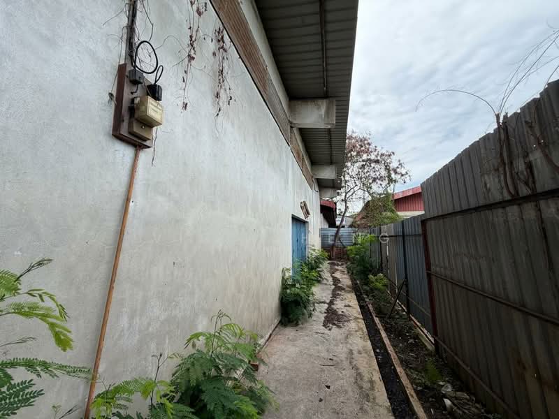 Warehouse for Rent in Taman Malim Jaya (Bachang) - Vinc Pheng - Exterior - PropertyGuru.com.my