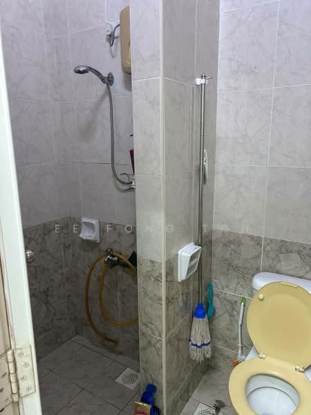 2.5-storey Terraced House for Sale in Taman Gaya (Ulu Tiram) - Ee Fong Toh - PropertyGuru.com.my