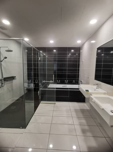 Semi-Detached House for Rent in 16 Sierra (Puchong) - Muhammad Taufeeq - Bathroom - PropertyGuru.com.my