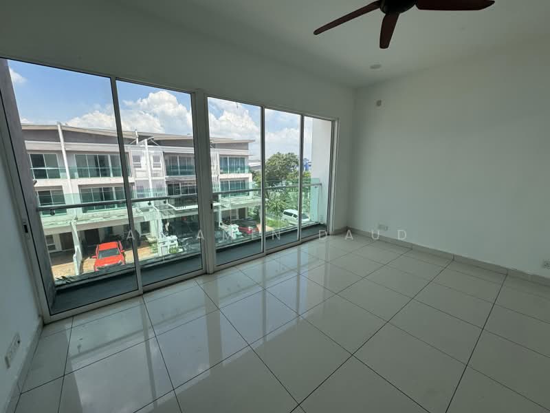 3-storey Terraced House for Sale in Taman Subang Mas (Subang Jaya) - Al Amin Daud - PropertyGuru.com.my