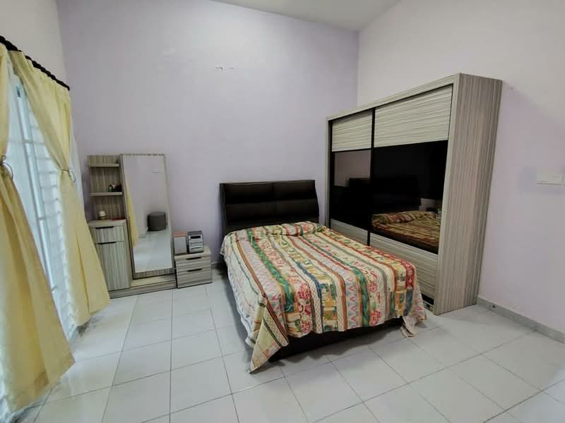 2-storey Terraced House for Rent in Bandar Seri Alam (Masai) - Kim . - Bedroom - PropertyGuru.com.my