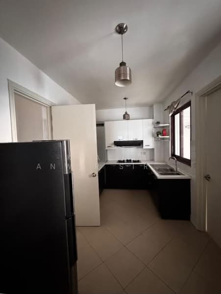 Condominium for Sale at Surian Condominium - Khairil Anwar Sirajudin - Kitchen - PropertyGuru.com.my