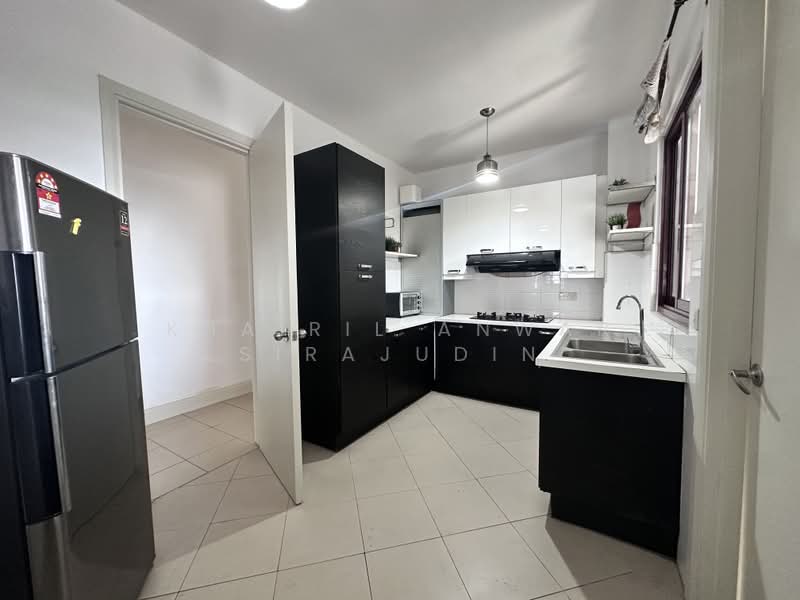 Condominium for Sale at Surian Condominium - Khairil Anwar Sirajudin - Kitchen - PropertyGuru.com.my