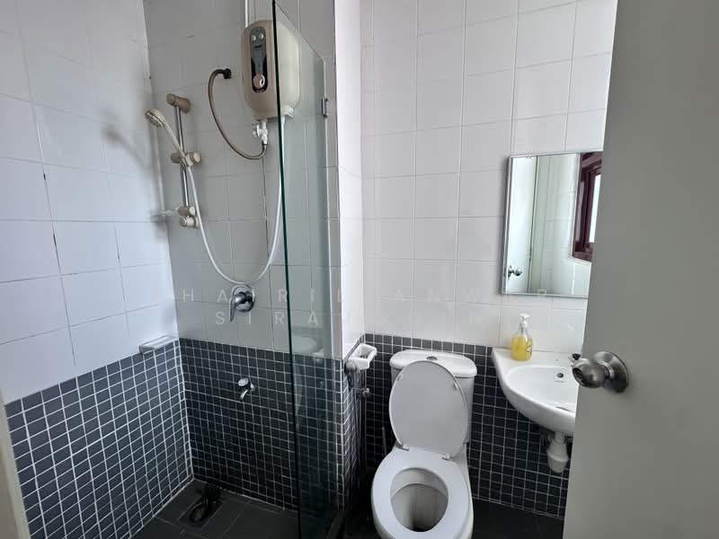Condominium for Sale at Surian Condominium - Khairil Anwar Sirajudin - Bathroom - PropertyGuru.com.my