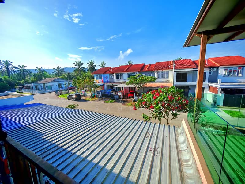 2-storey Terraced House for Sale in Kampung Jenderam Hilir (Dengkil) - Mohd Aizat Saiful Bahri - Exterior - PropertyGuru.com.my