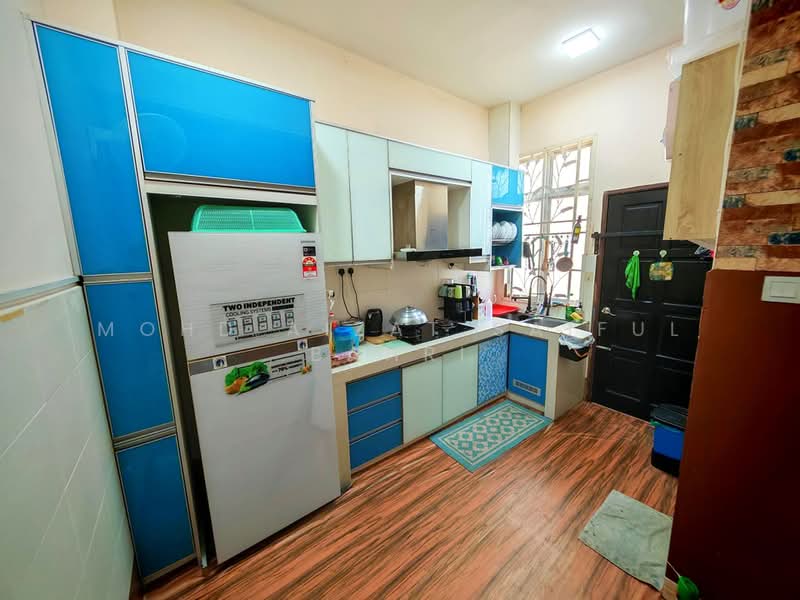 2-storey Terraced House for Sale in Kampung Jenderam Hilir (Dengkil) - Mohd Aizat Saiful Bahri - Kitchen - PropertyGuru.com.my