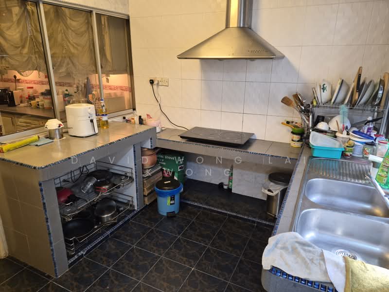 2-storey Terraced House for Sale in Taman Wawasan (Puchong) - David Wong Lai Kwong - Kitchen - PropertyGuru.com.my