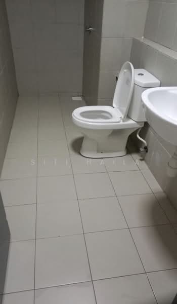 Apartment for Rent at Selangorku Pr1ma Lakefront Homes - Siti Haila - Bathroom - PropertyGuru.com.my