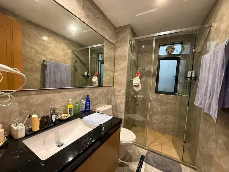 Servis Apartment untuk Dijual di R&F Princess Cove Phase 1 - Suenn Low - Bathroom - PropertyGuru.com.my