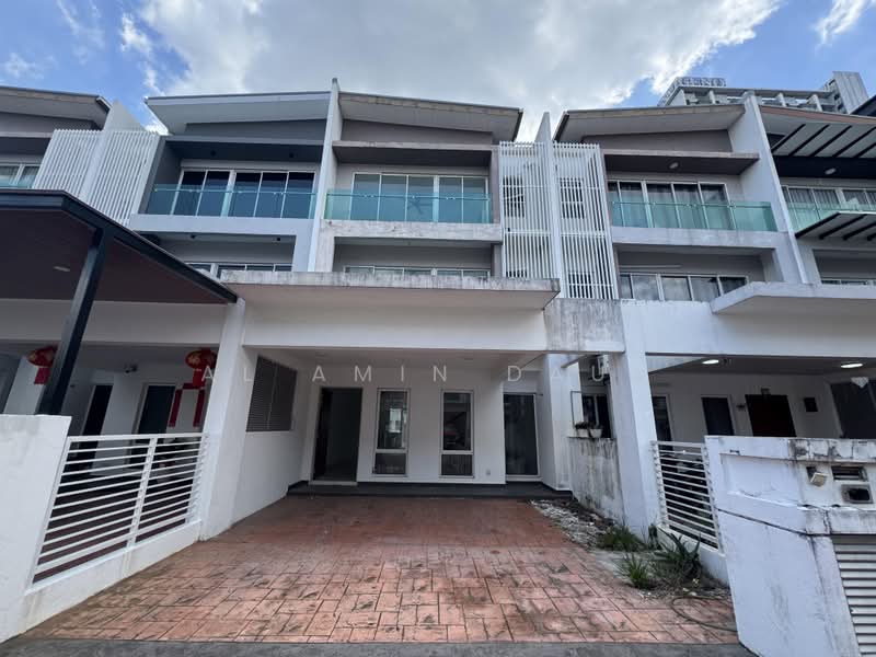 Rumah Teres 3 Tingkat untuk Disewa di Taman Subang Mas (Subang Jaya) - Al Amin Daud - PropertyGuru.com.my