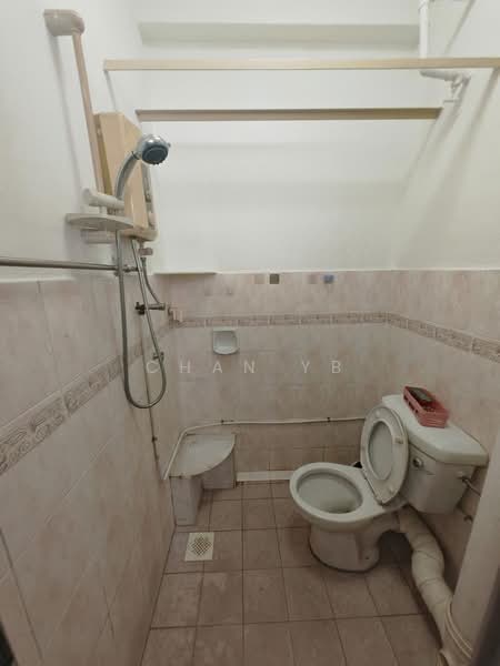 Kondominium untuk Disewa di Jay Series (Greenlane Heights Block J) - Chan YB - Bathroom - PropertyGuru.com.my