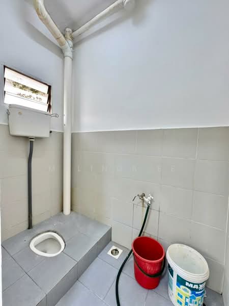 Rumah Teres 2 Tingkat untuk Dijual di Taman Scientex Kulai (Sedenak) - Melinda Ee - Bathroom - PropertyGuru.com.my