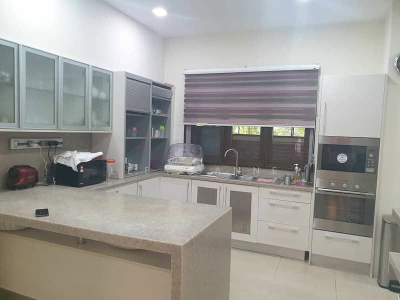 Bungalow for Rent in Damansara Idaman (Ara Damansara) - Lee Joanne - Kitchen - PropertyGuru.com.my