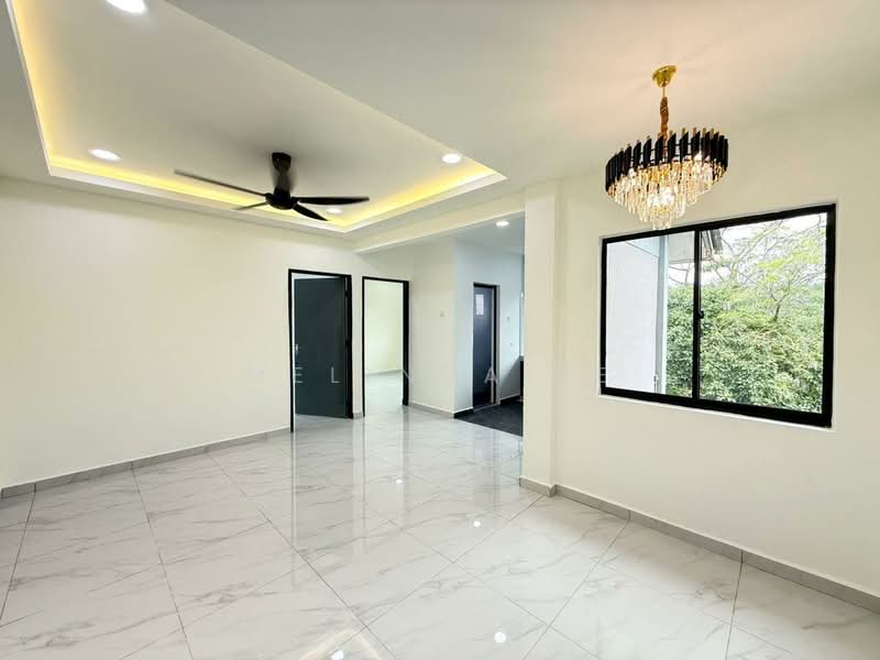 Rumah Flat untuk Dijual di Pangsapuri Nuri - Melinda Ee - Living Room - PropertyGuru.com.my
