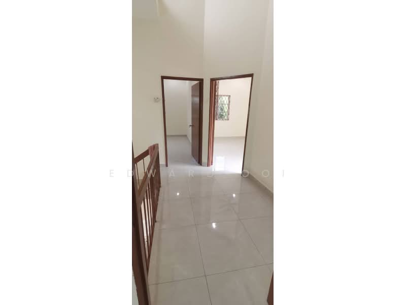 2-storey Terraced House for Sale in Bukit Indah (Ampang) - Edward Ooi - Corridor - PropertyGuru.com.my