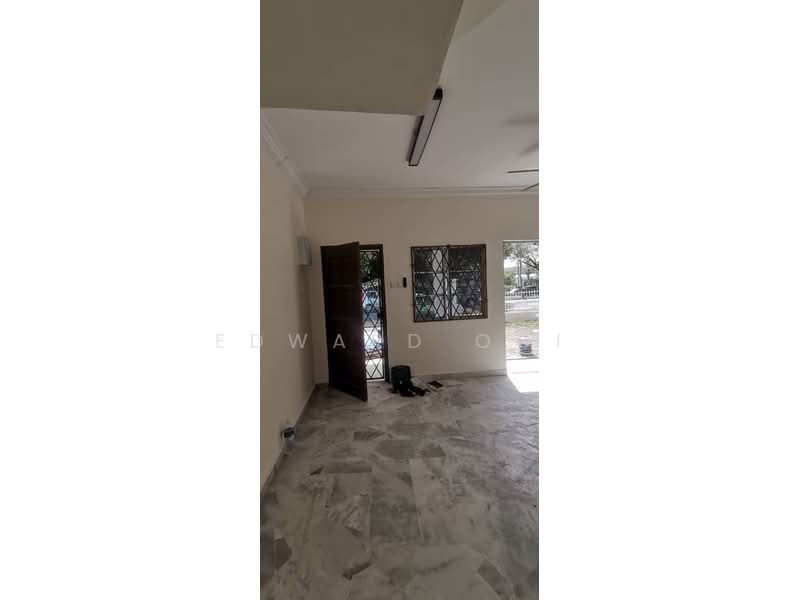 2-storey Terraced House for Sale in Bukit Indah (Ampang) - Edward Ooi - Living Room - PropertyGuru.com.my